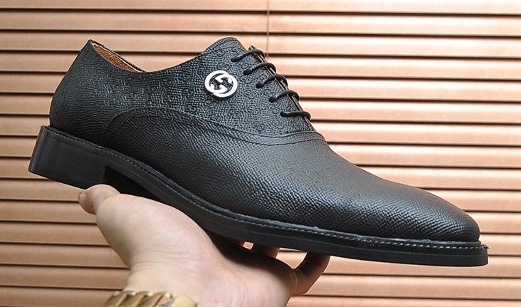 Gucci Textured-Panel Lace-Up Dress Shoes